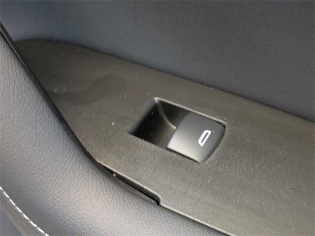 New 2025 Chevrolet Blazer LT w/ Convenience Package image 34