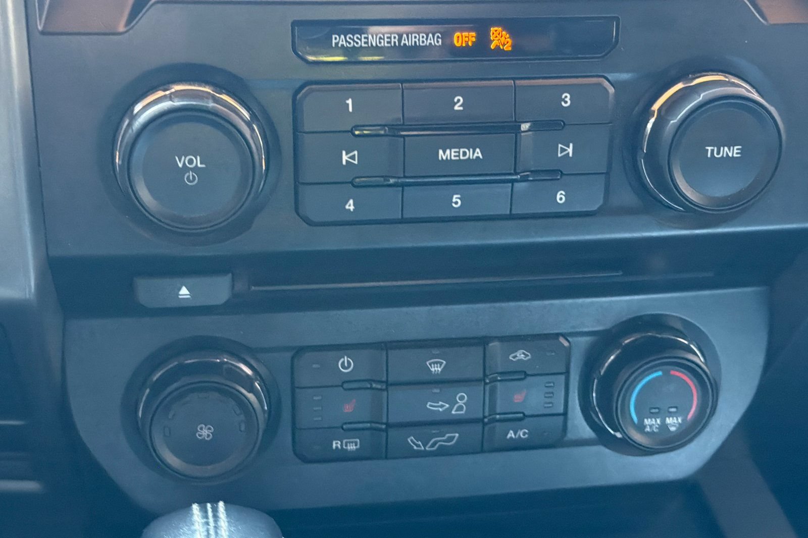 Used 2018 Ford F150 XLT w/ Equipment Group 302A Luxury AWD/4WD image 28