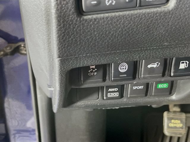 Used 2019 Nissan Rogue SV AWD/4WD image 11