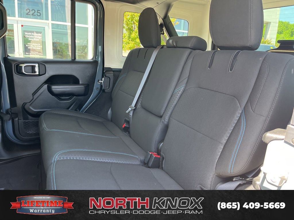 Used 2025 Jeep Wrangler Unlimited Rubicon 4xe w/ Safety Group AWD/4WD image 14