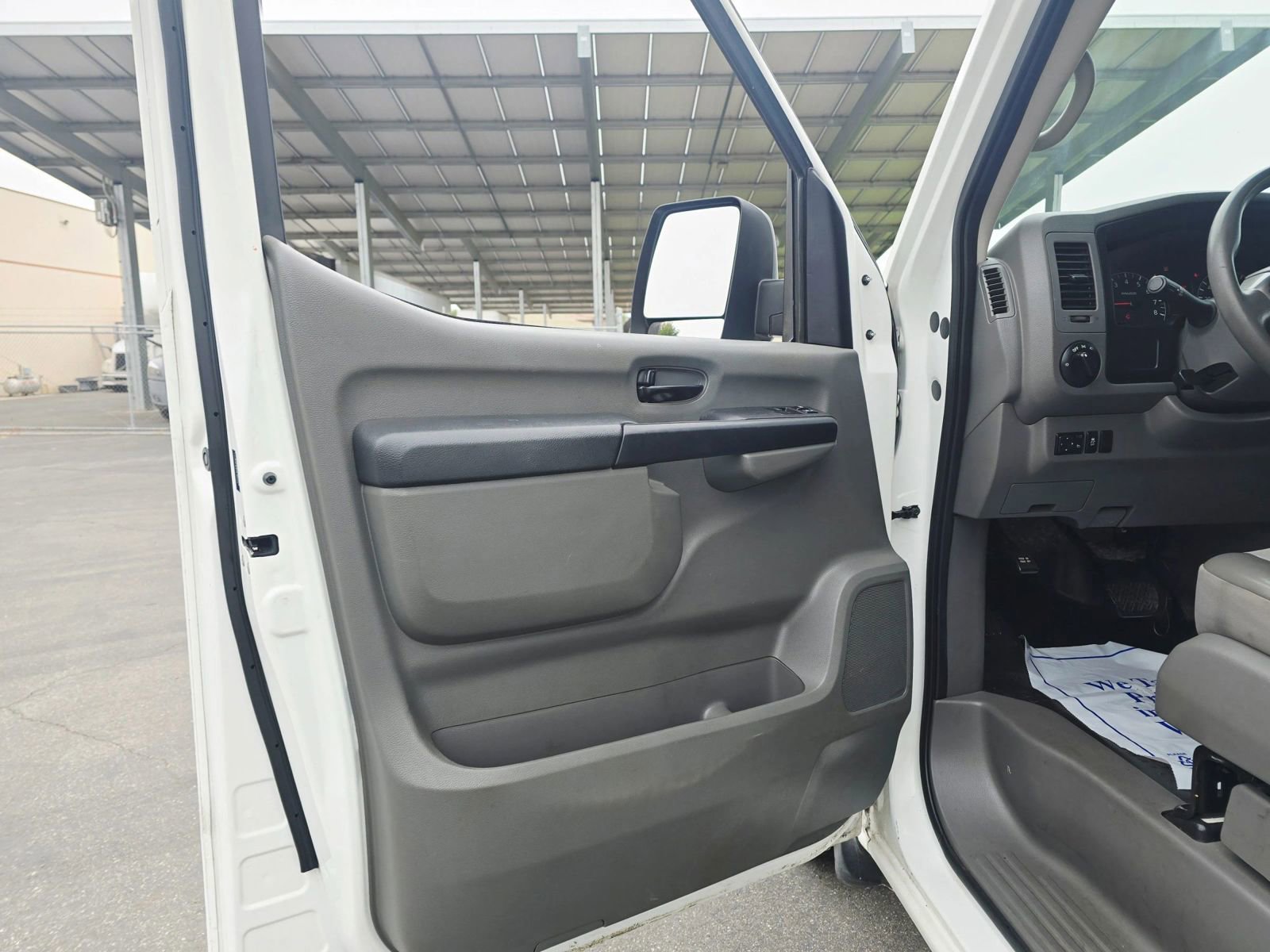 Used 2017 Nissan NV 2500 SV w/ Technology Package image 11