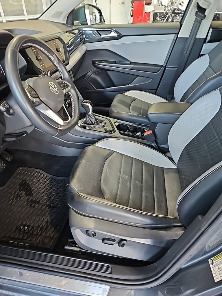 Used 2022 Volkswagen Taos SEL image 27