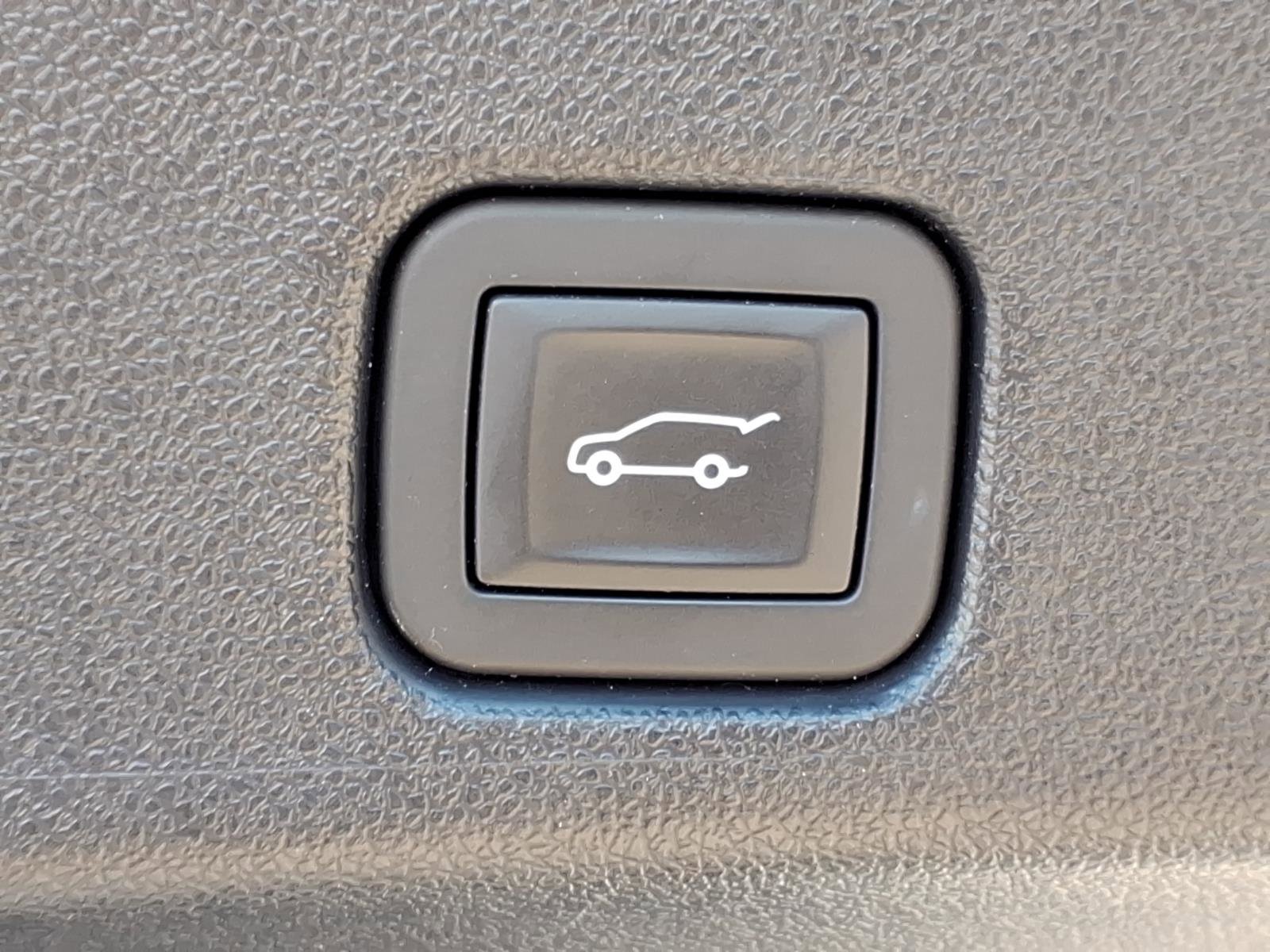 Used 2024 Chevrolet Traverse Z71 w/ LPO, Floor Liner Package image 11