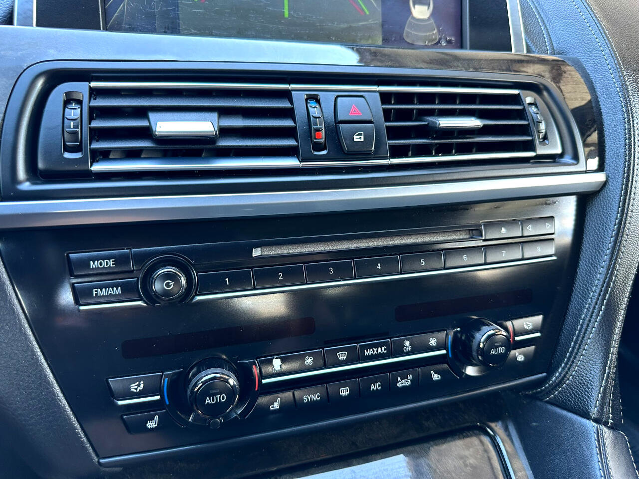 Used 2015 BMW 640i Convertible image 33