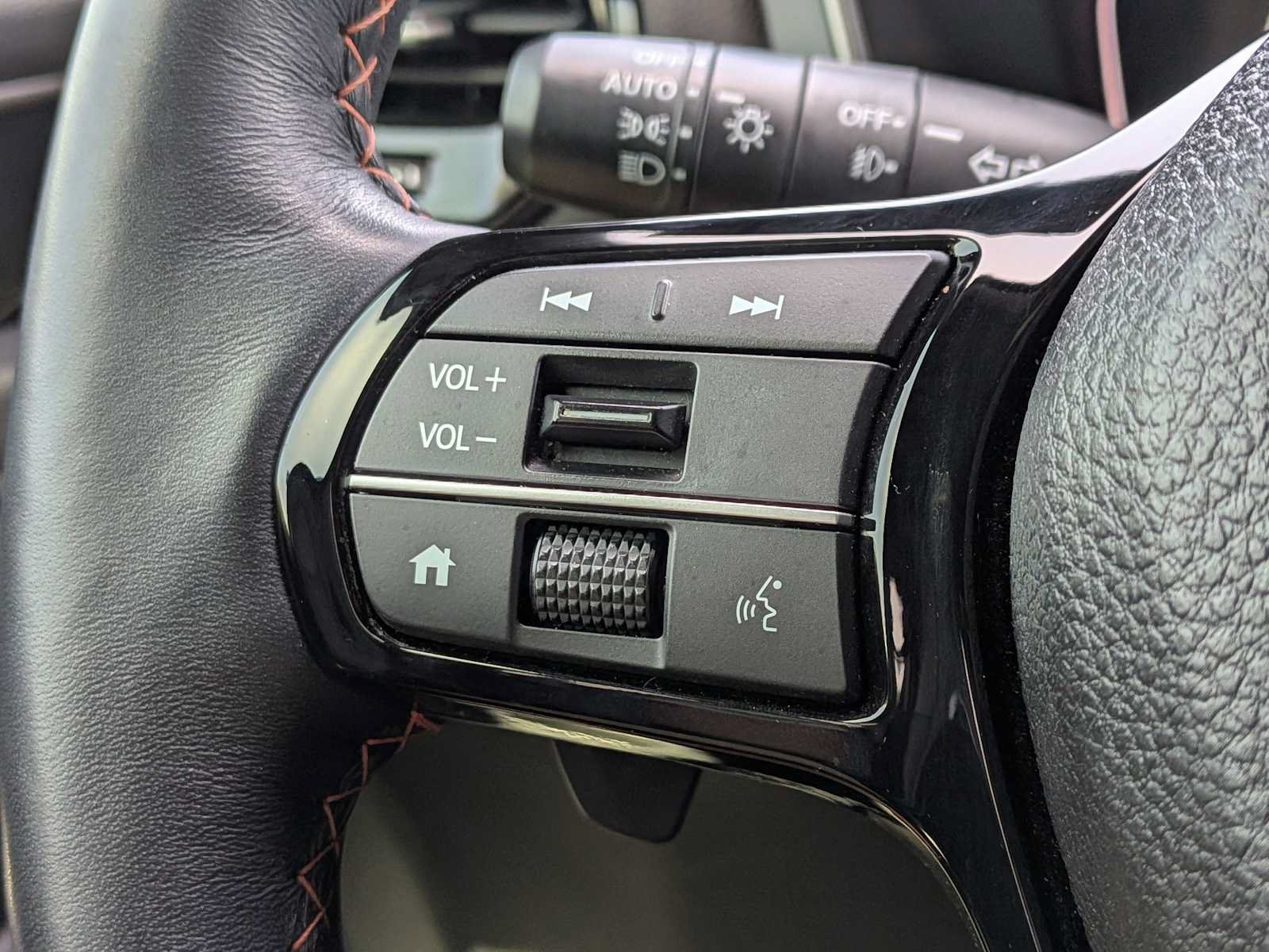 Certified 2024 Honda Pilot TrailSport image 24