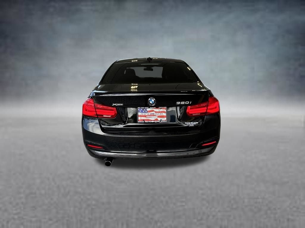 Used 2016 BMW 320i xDrive Sedan AWD/4WD image 5