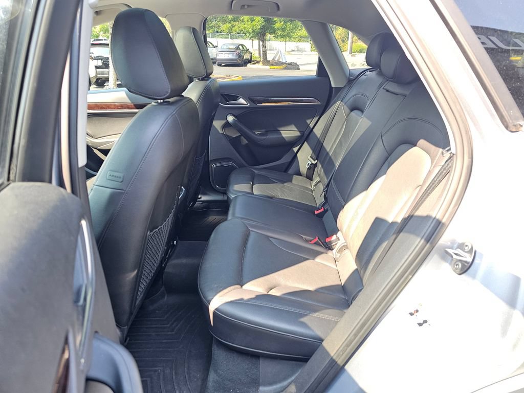 Used 2015 Audi Q3 2.0T Prestige w/ Prestige Package AWD/4WD image 16