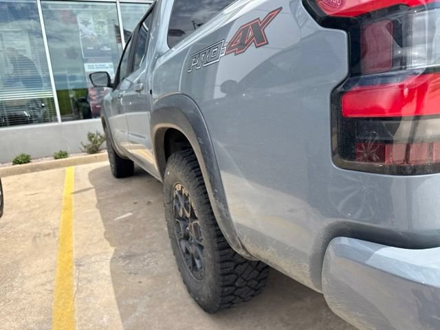 Used 2023 Nissan Frontier PRO-4X w/ Pro-4X Premium Package AWD/4WD image 8