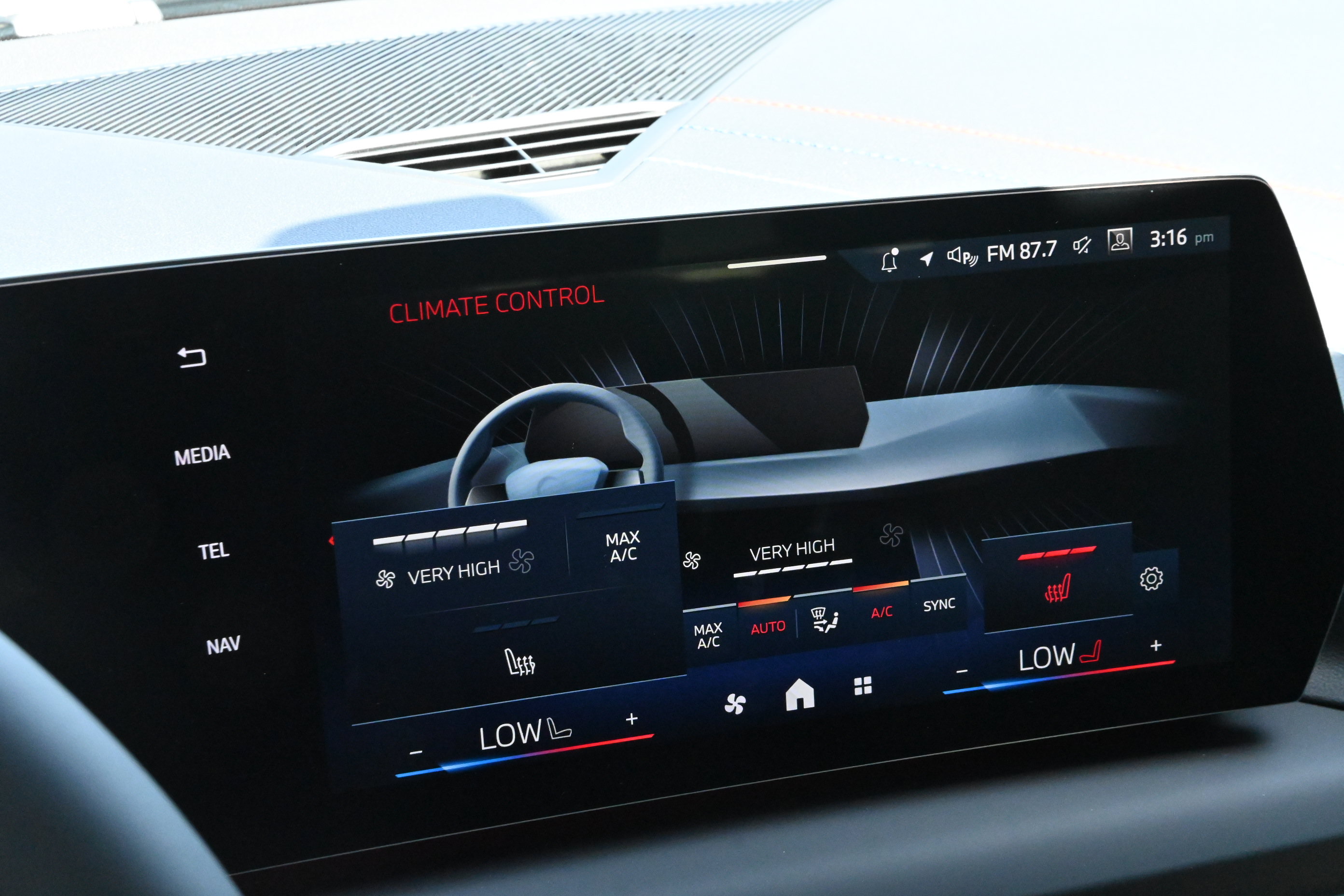 New 2026 BMW 228i w/ Technology Package FWD image 17
