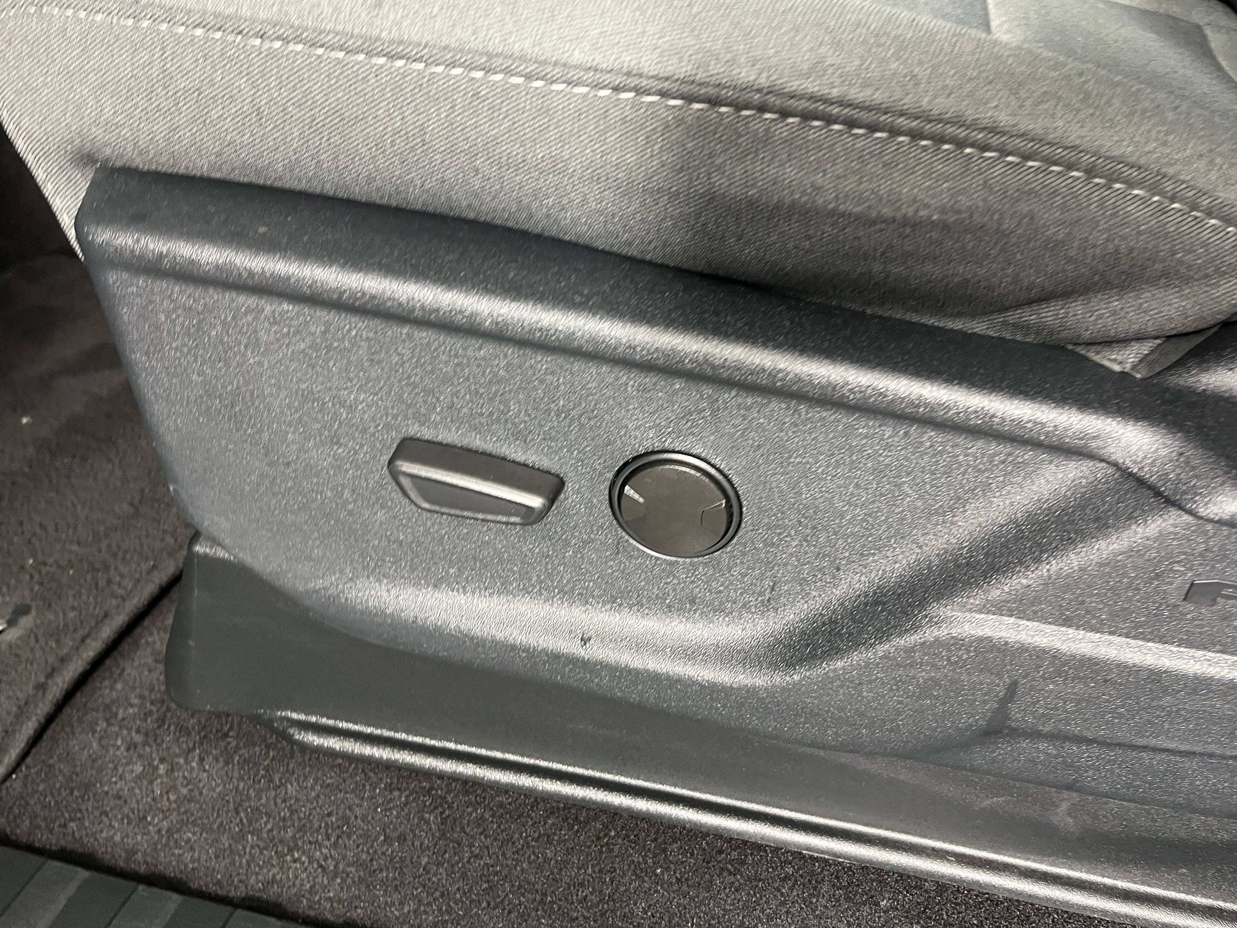 Used 2025 Ford F150 XLT w/ Equipment Group 301A Standard image 16