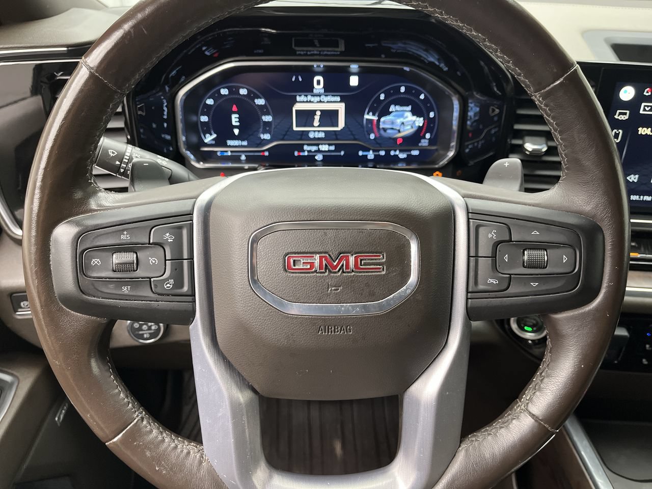 Certified 2022 GMC Sierra 1500 SLT w/ SLT Premium Plus Package AWD/4WD image 17