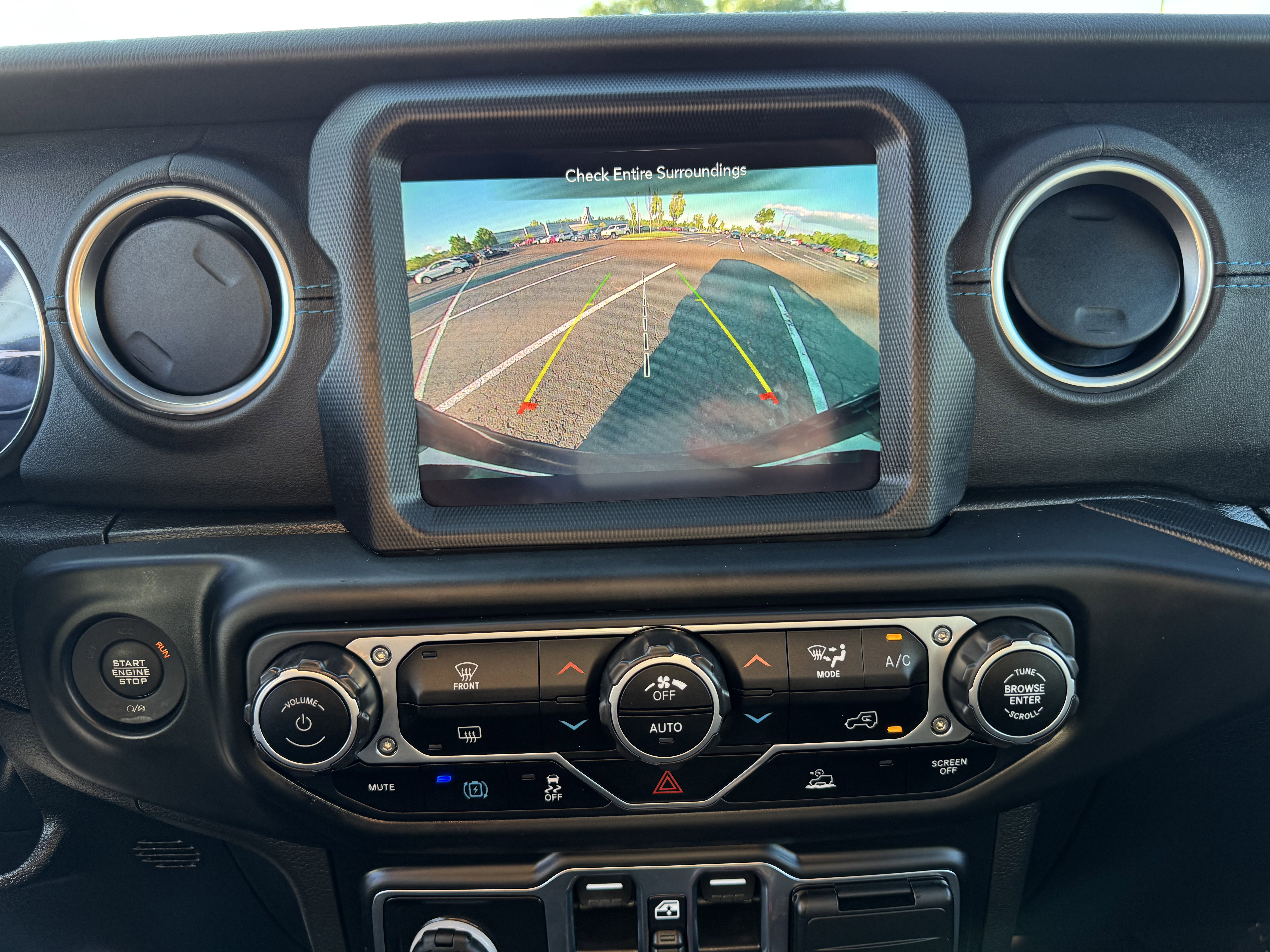 Used 2023 Jeep Wrangler Unlimited Rubicon 4xe image 21