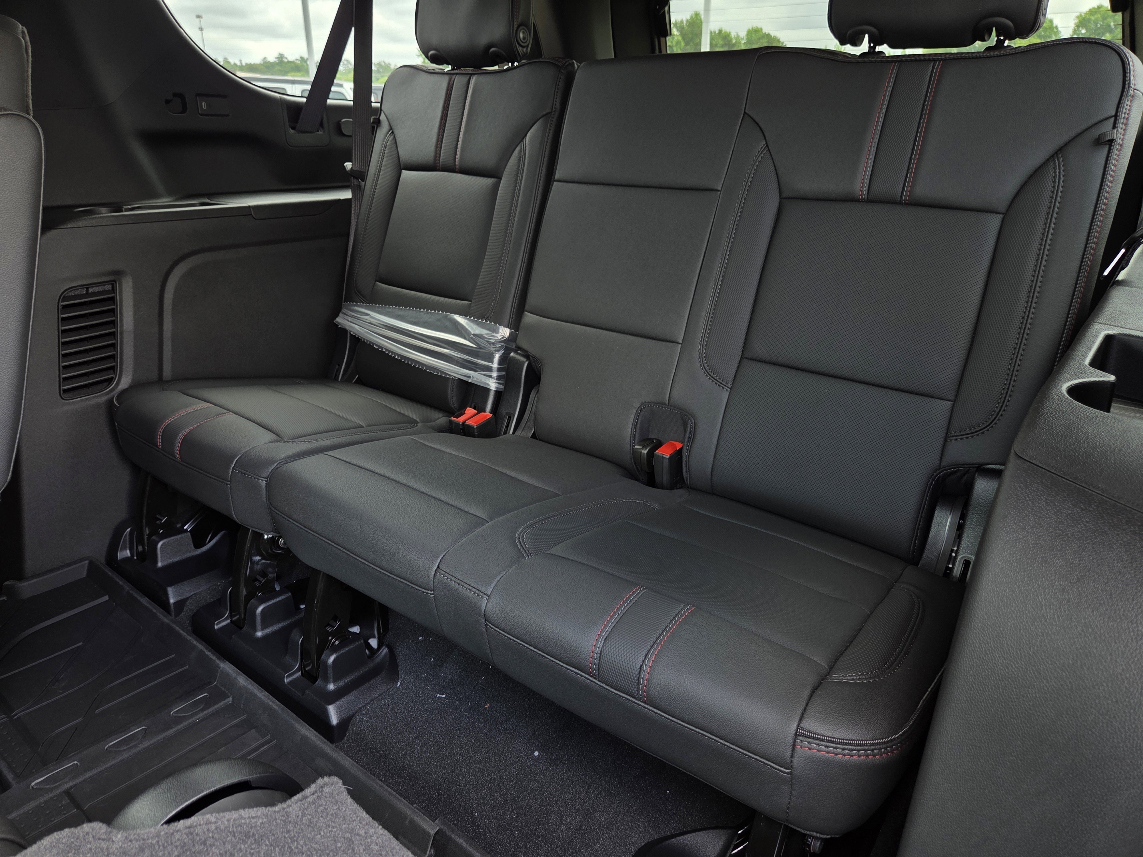 New 2026 Chevrolet Suburban RST w/ Advanced Technology Package AWD/4WD image 27