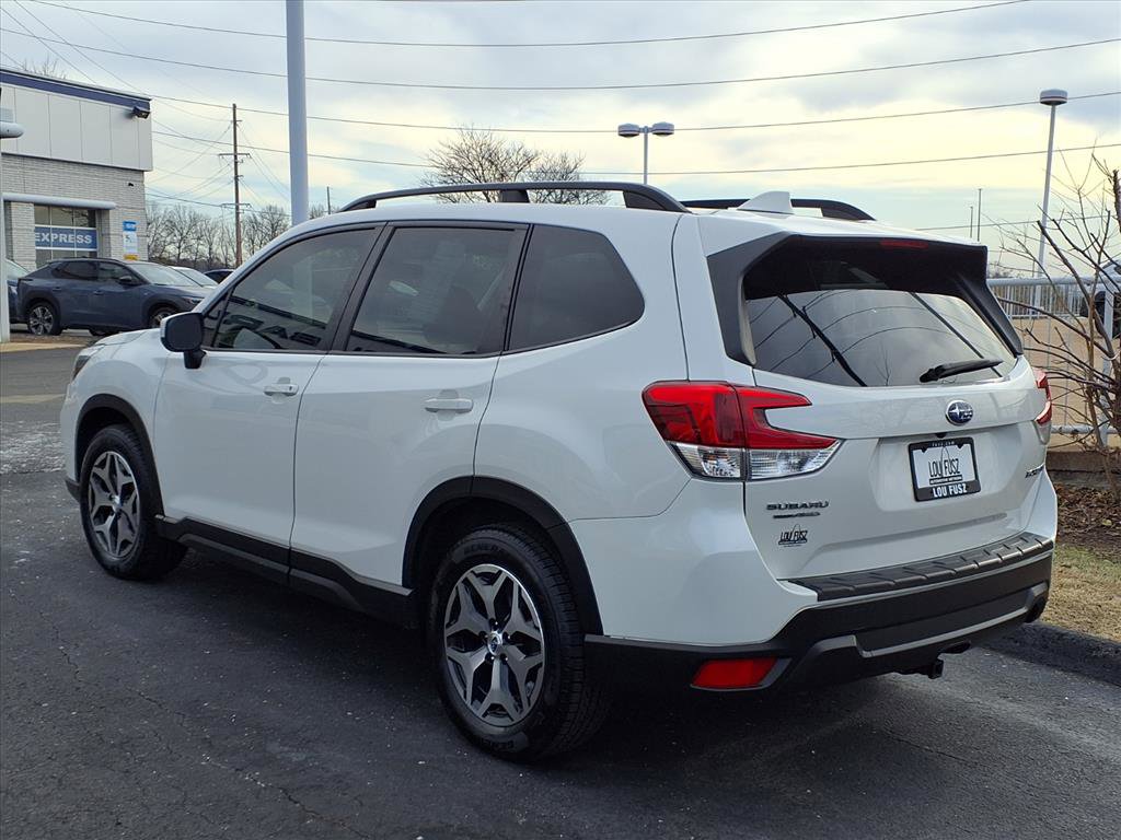 Used 2020 Subaru Forester Premium image 2