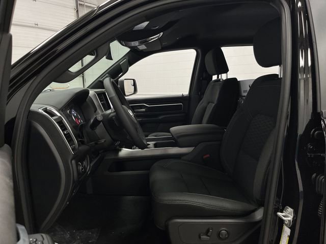 New 2026 RAM 1500 4x4 Crew Cab image 4