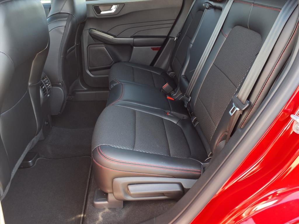 Used 2025 Ford Escape ST-Line w/ Equipment Group 301A image 10