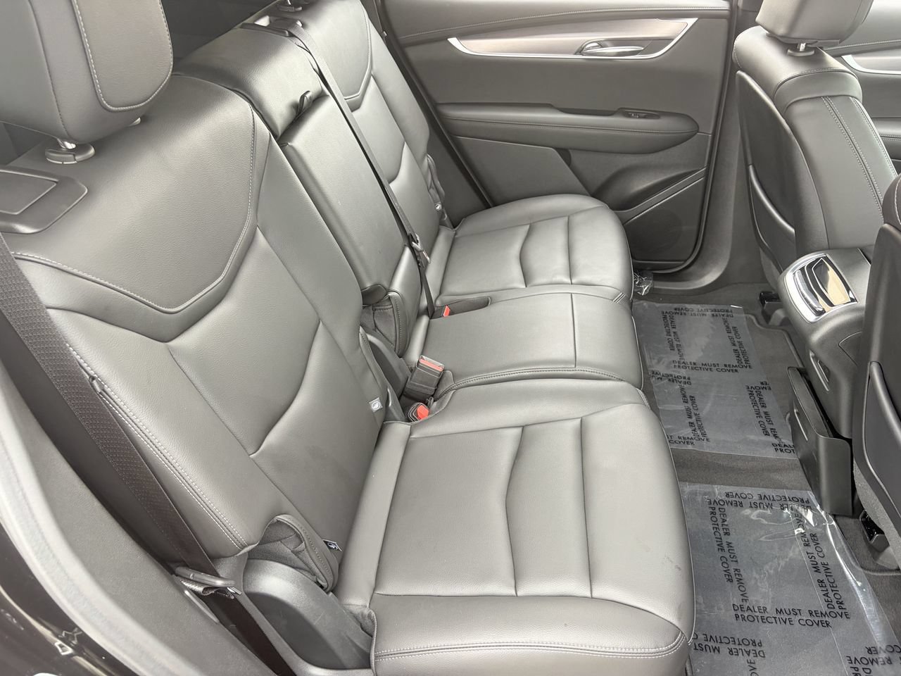 Certified 2025 Cadillac XT6 Luxury FWD image 14