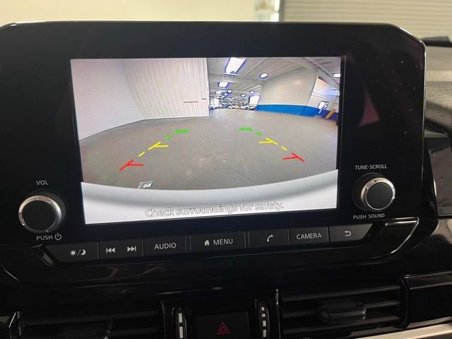 Used 2024 Nissan Pathfinder SV image 27