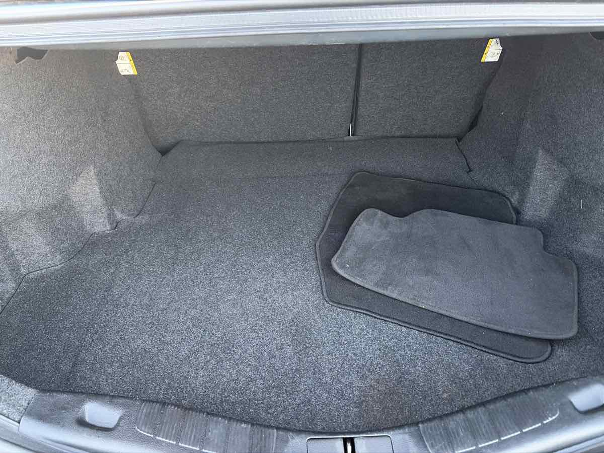 Used 2019 Ford Fusion SE FWD image 17
