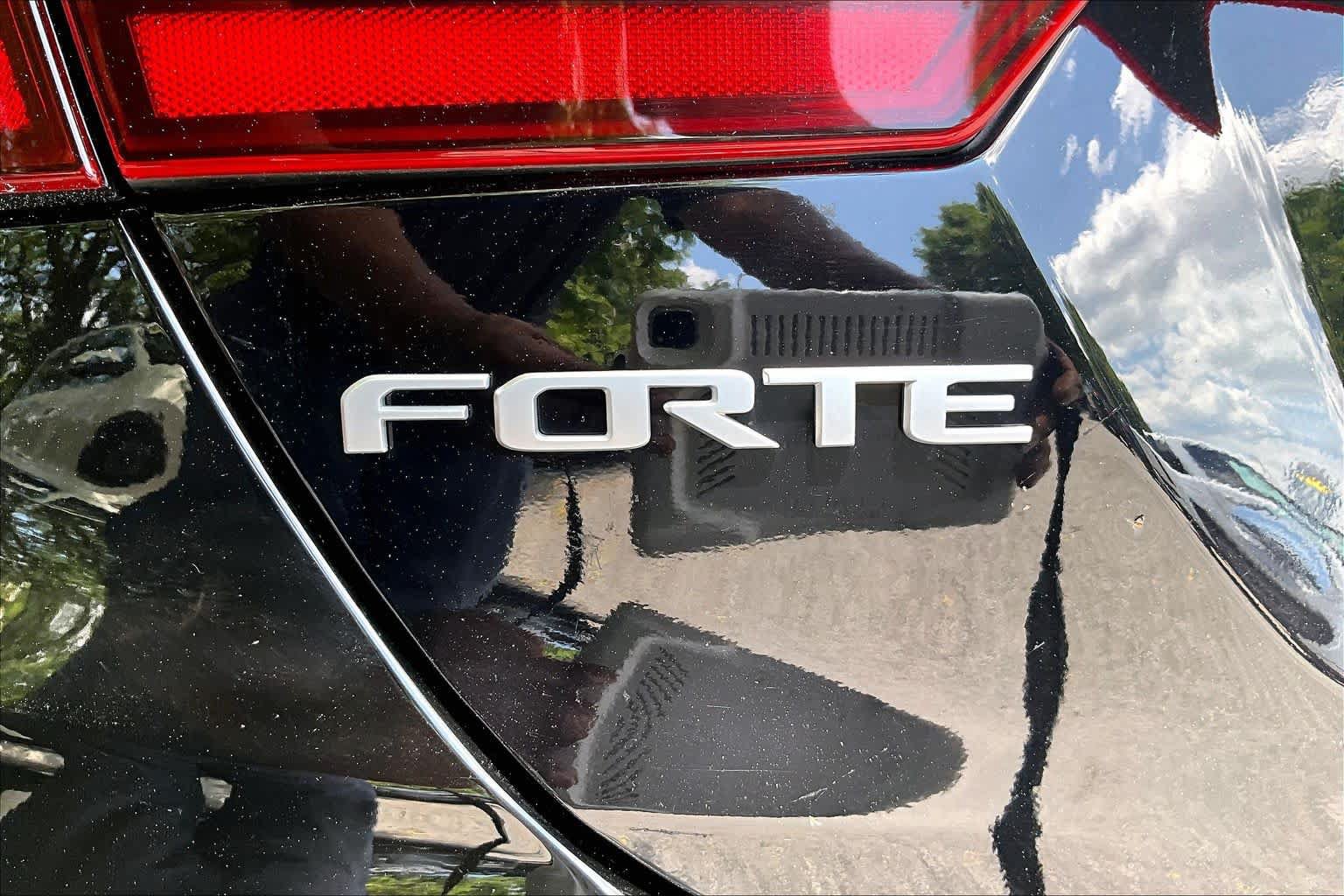 Used 2023 Kia Forte GT-Line FWD image 10
