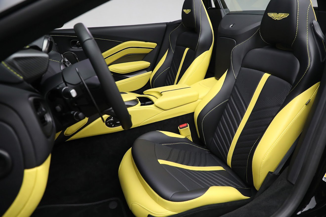 Used 2023 Aston Martin V12 Vantage Roadster RWD image 21