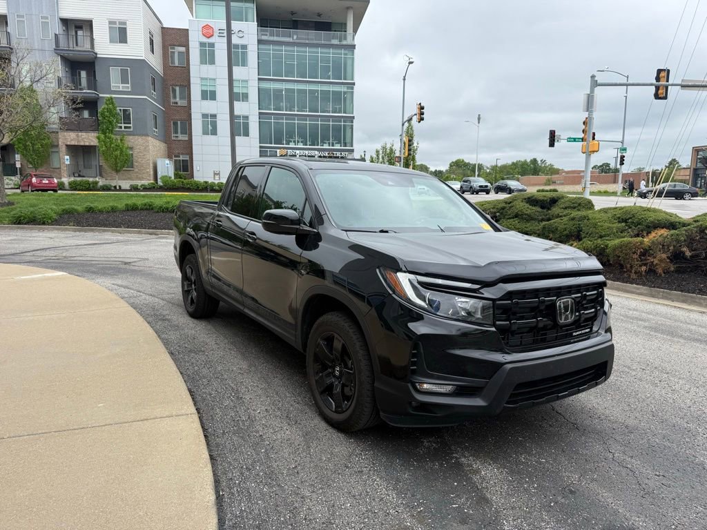 Used 2024 Honda Ridgeline Black Edition image 3