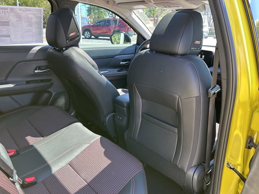 New 2026 Nissan Kicks SR w/ SR Premium Package FWD image 45