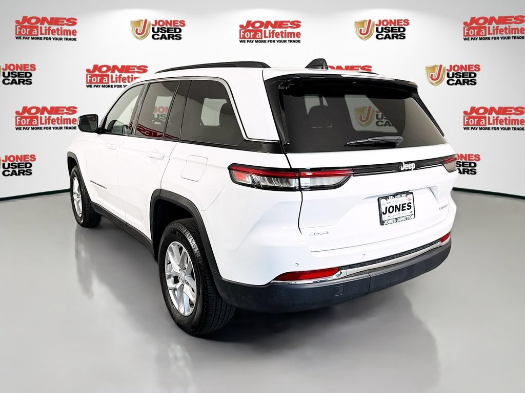 Used 2025 Jeep Grand Cherokee Laredo X AWD/4WD image 2