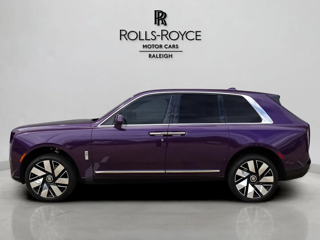 Certified 2025 Rolls-Royce Cullinan AWD/4WD image 3