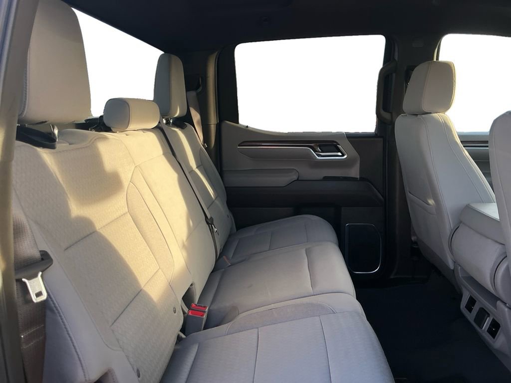 Used 2025 Chevrolet Silverado 1500 LT image 19