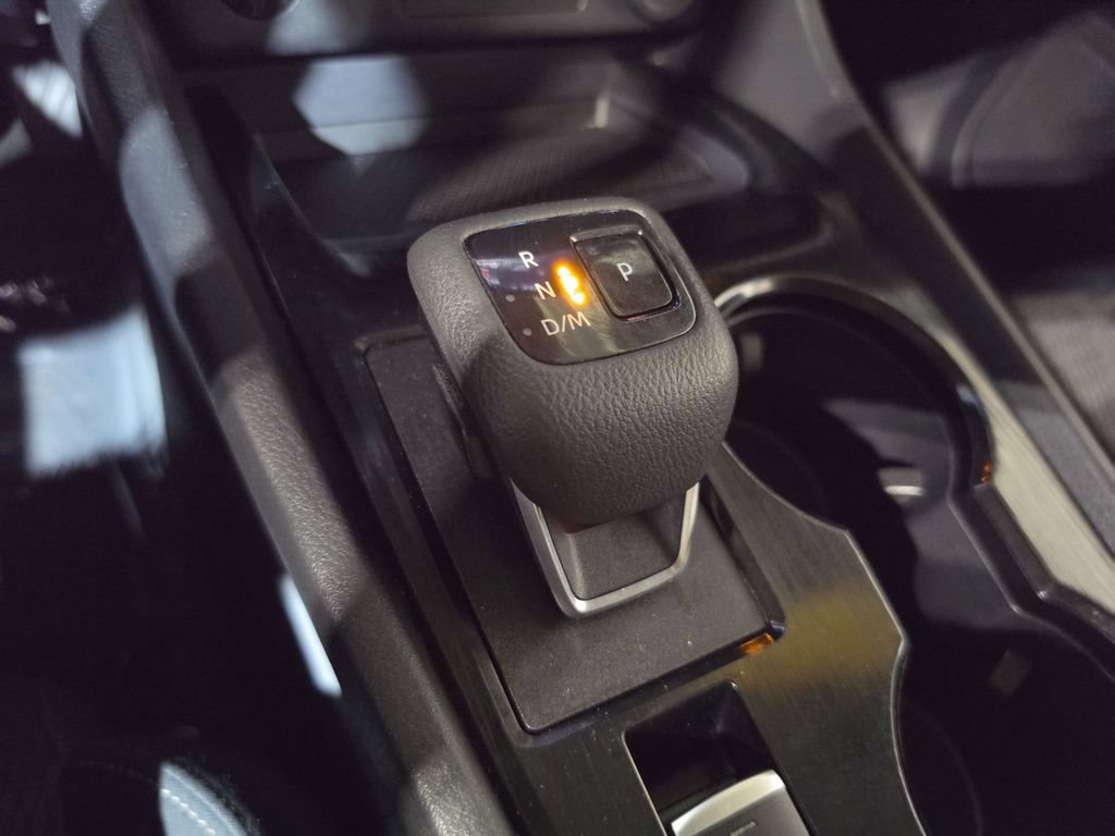 Used 2024 Nissan Rogue SV FWD image 20
