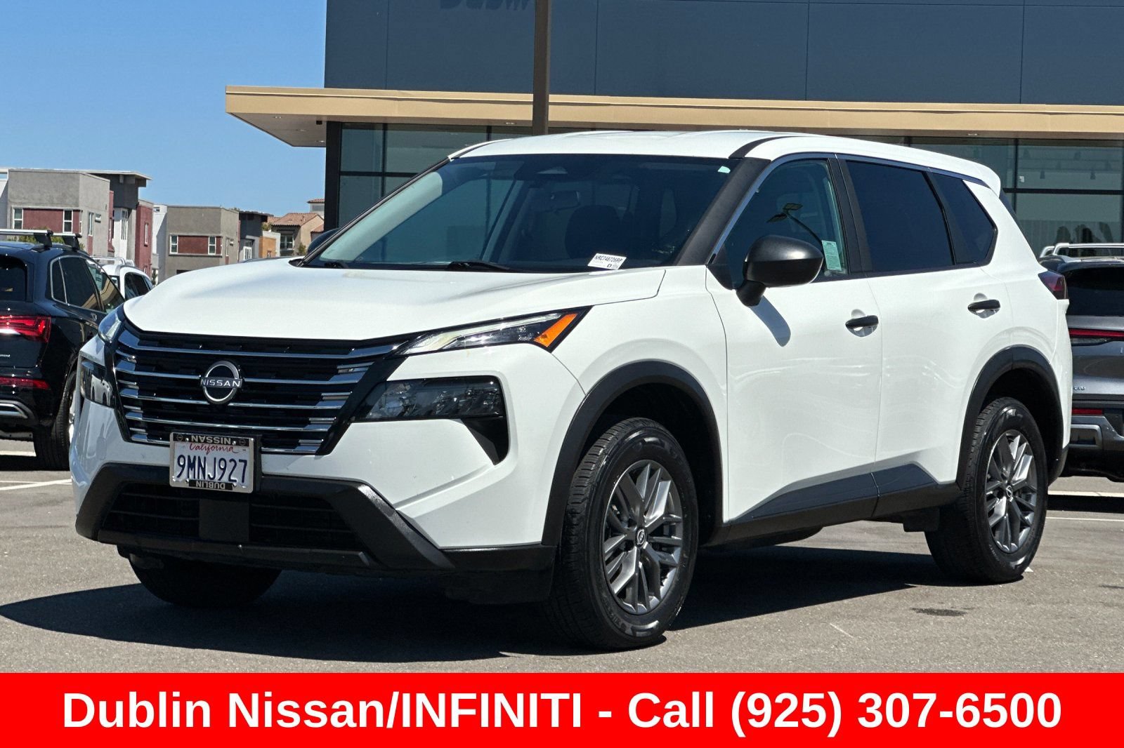 Used 2024 Nissan Rogue S FWD image 8