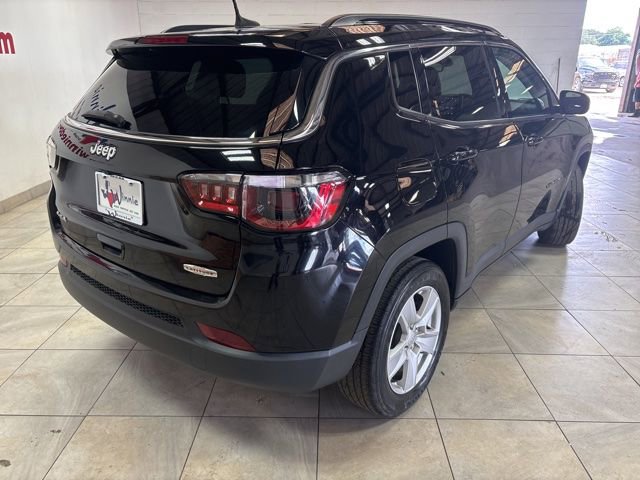 Used 2022 Jeep Compass Latitude w/ Convenience Group AWD/4WD image 5