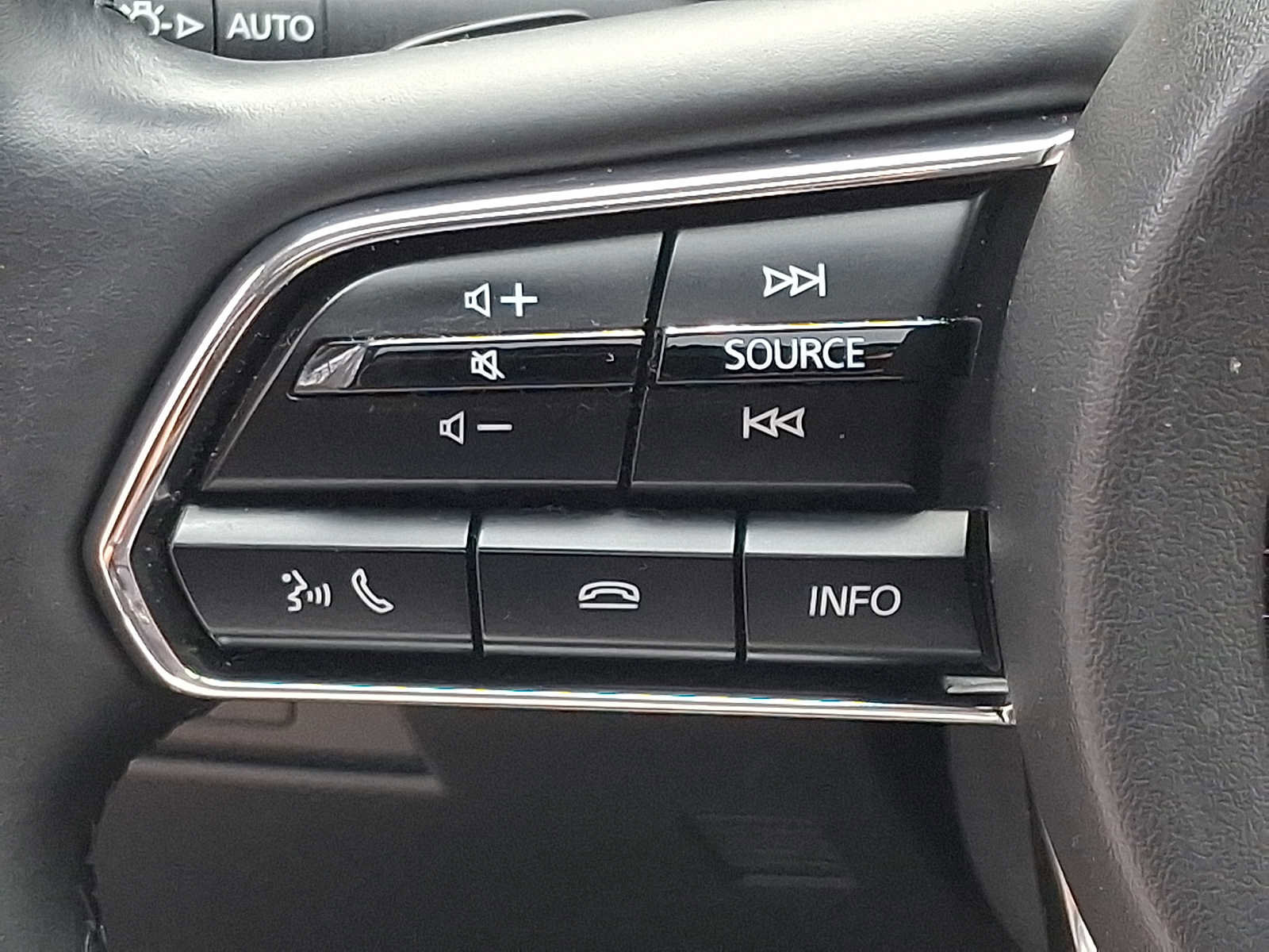 Certified 2025 MAZDA CX-90 3.3 Turbo w/ Preferred Package image 24