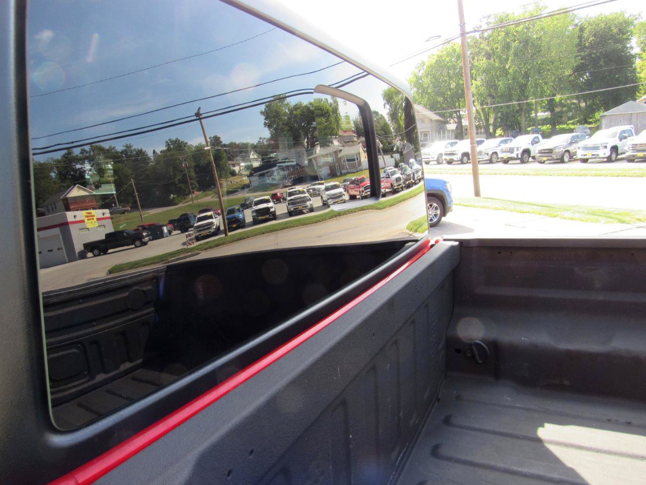 Used 2023 Jeep Gladiator Sport AWD/4WD image 15