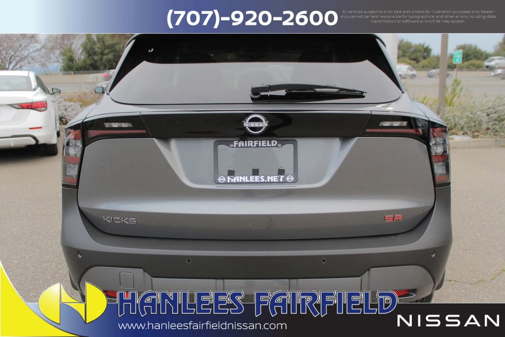 New 2025 Nissan Kicks SR FWD image 5