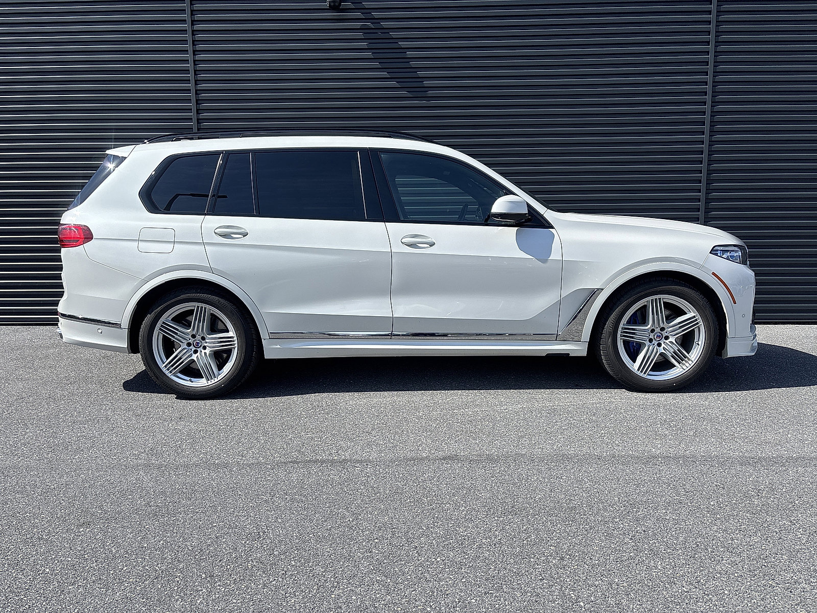 Used 2022 BMW ALPINA XB7 image 6