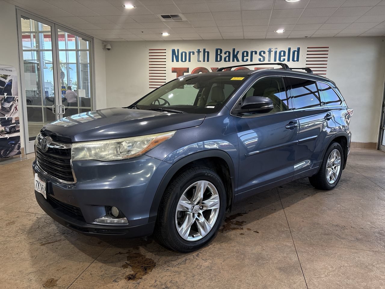 Used 2015 Toyota Highlander Limited Platinum AWD/4WD image 1