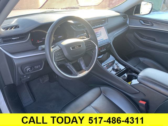 Used 2023 Jeep Grand Cherokee Limited image 10