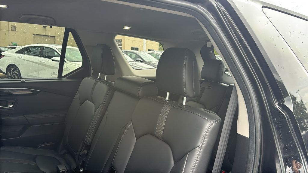 Used 2025 Honda Pilot EX-L image 25