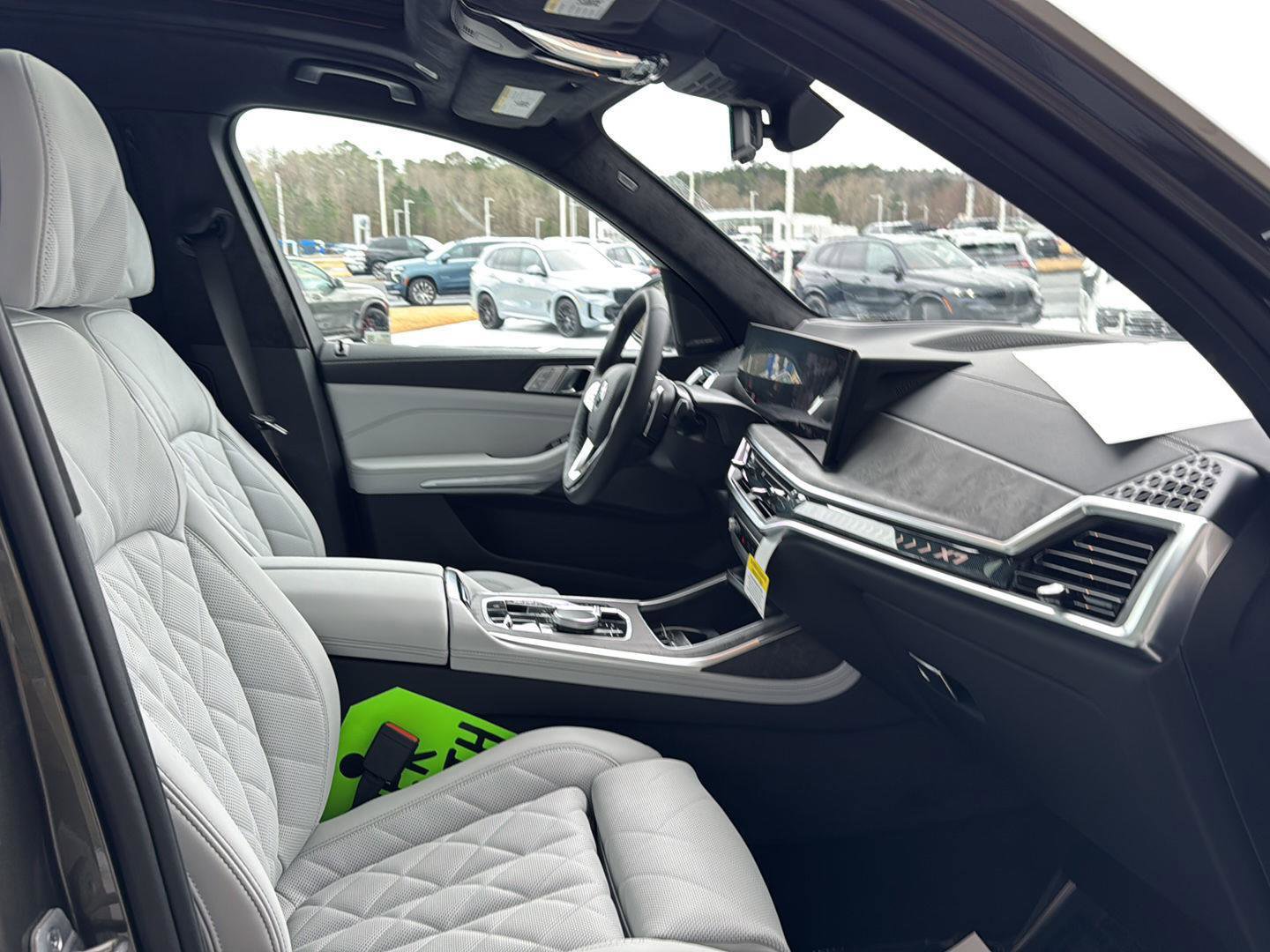 New 2026 BMW X7 xDrive40i w/ Premium Package image 10