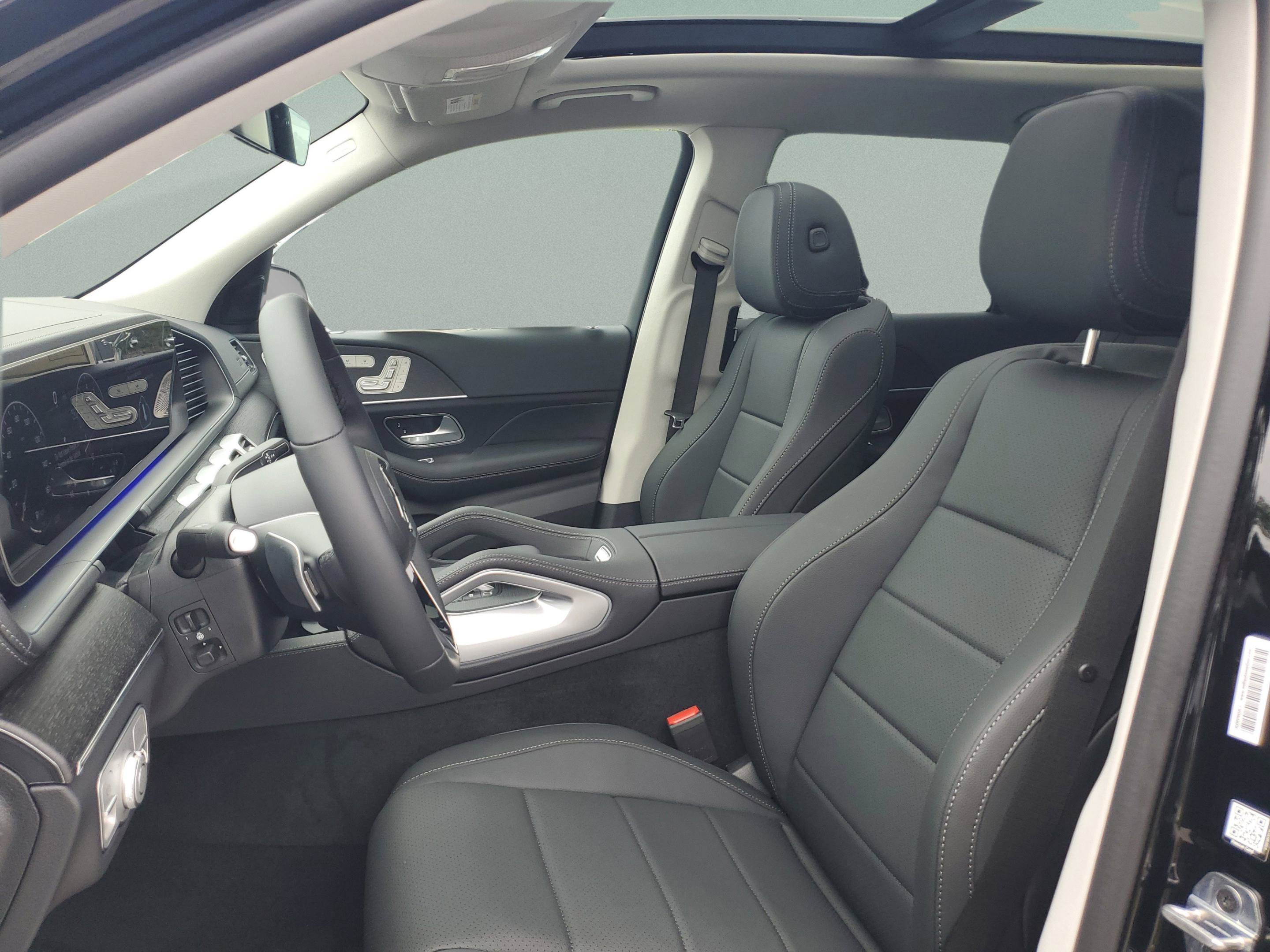 Certified 2026 Mercedes-Benz GLS 450 4MATIC image 22