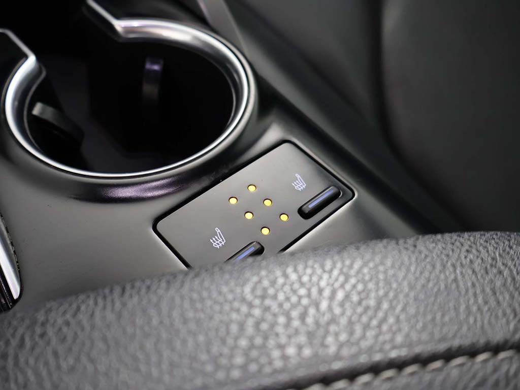 Used 2020 Toyota Camry XSE FWD image 47