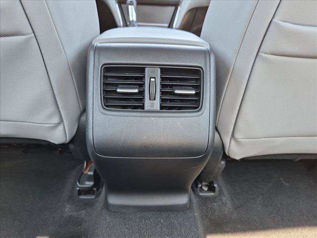 Used 2018 Honda Accord Touring image 18