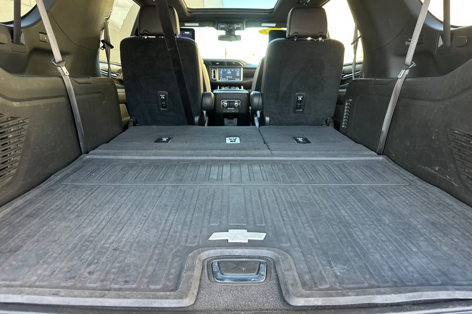 Used 2021 GMC Yukon XL Denali w/ LPO, Illumination Package image 18