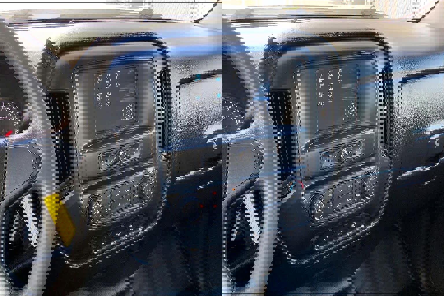 Used 2018 GMC Sierra 2500 4x4 Crew Cab w/ Sierra Convenience Package image 5