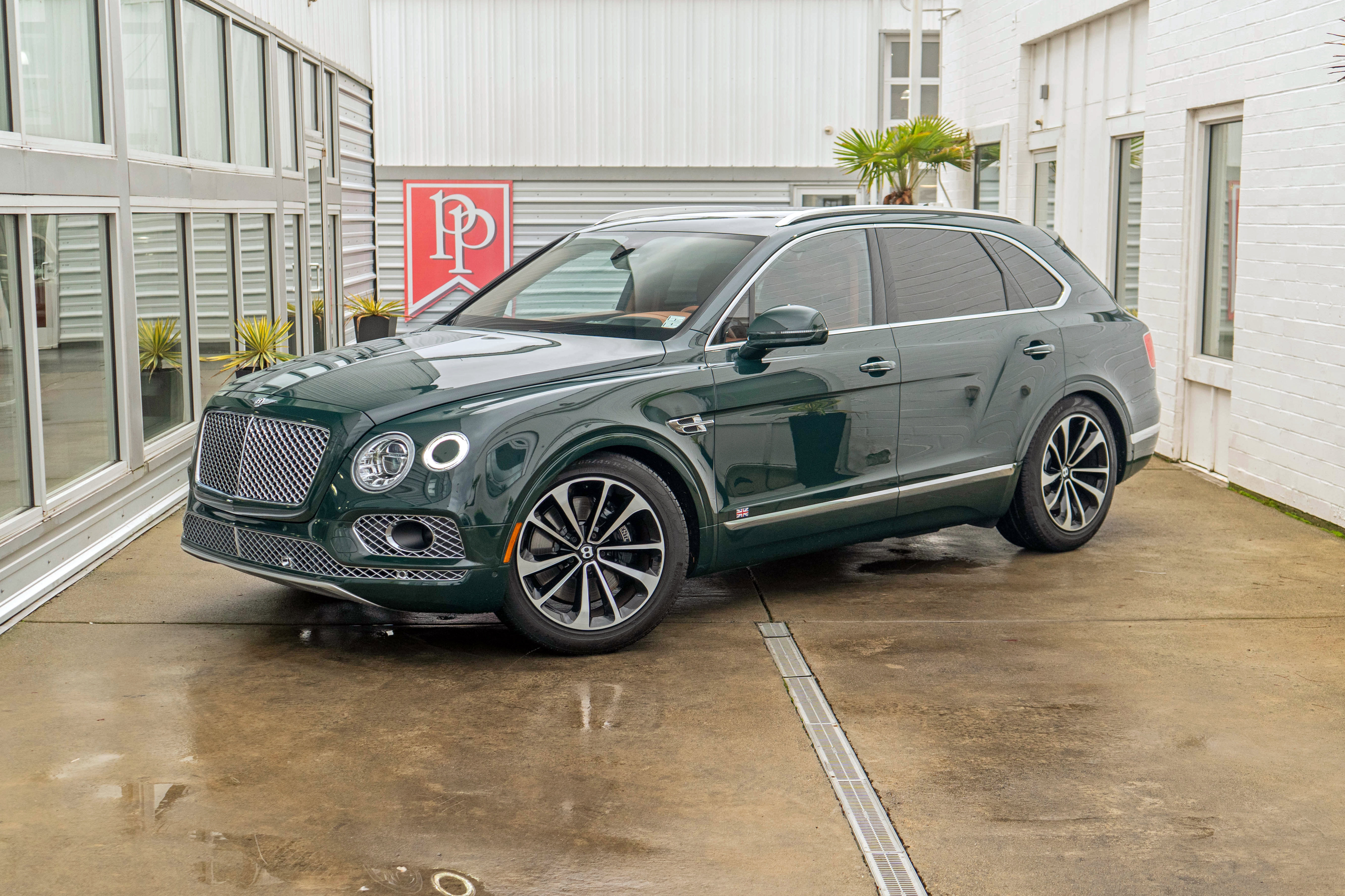 Used 2017 Bentley Bentayga image 62
