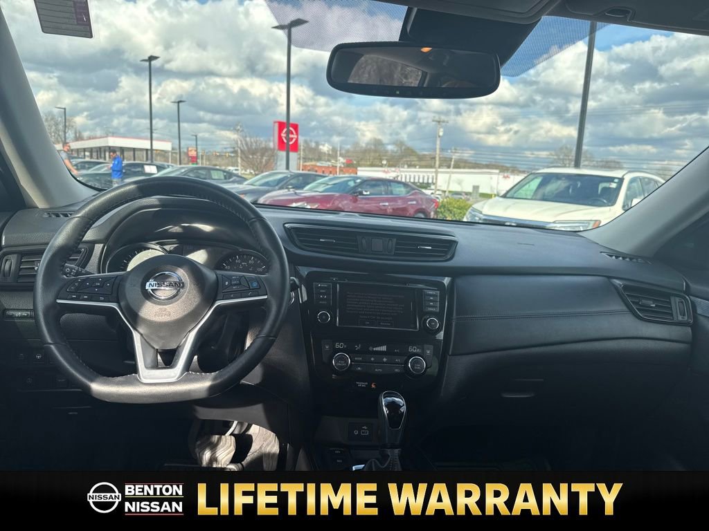 Used 2019 Nissan Rogue SL w/ Premium Package image 12