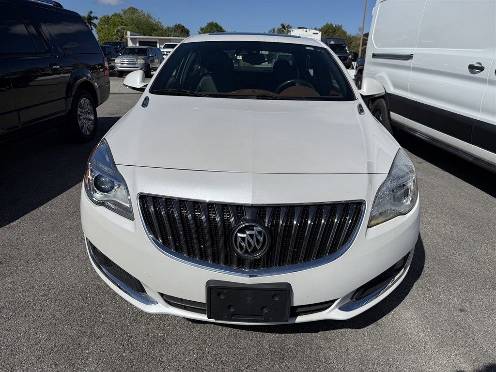 Used 2017 Buick Regal Premium w/ Driver Confidence Package #1 image 2
