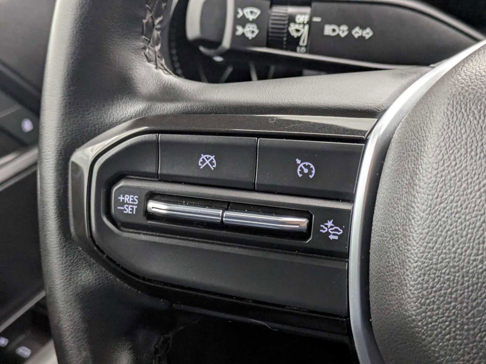 Used 2023 Chevrolet Colorado LT w/ LT Convenience Package AWD/4WD image 26